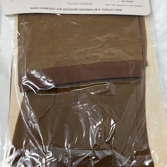 VTG Bergdorf Goodman Plaza Hosiery All Sheer Opaque Pantyhose Sandal Toe Size B - Picture 5 of 5